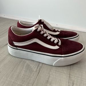Vans Old Skool Platform Shoes in Port Royale/True White